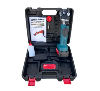 Masina de tuns oi, Campion CMP1556, 1000W, cu 2 acumulatori 48V, 6000mAh, fara fir, accesorii incluse, valiza de transport, CAMPION CMP1556B